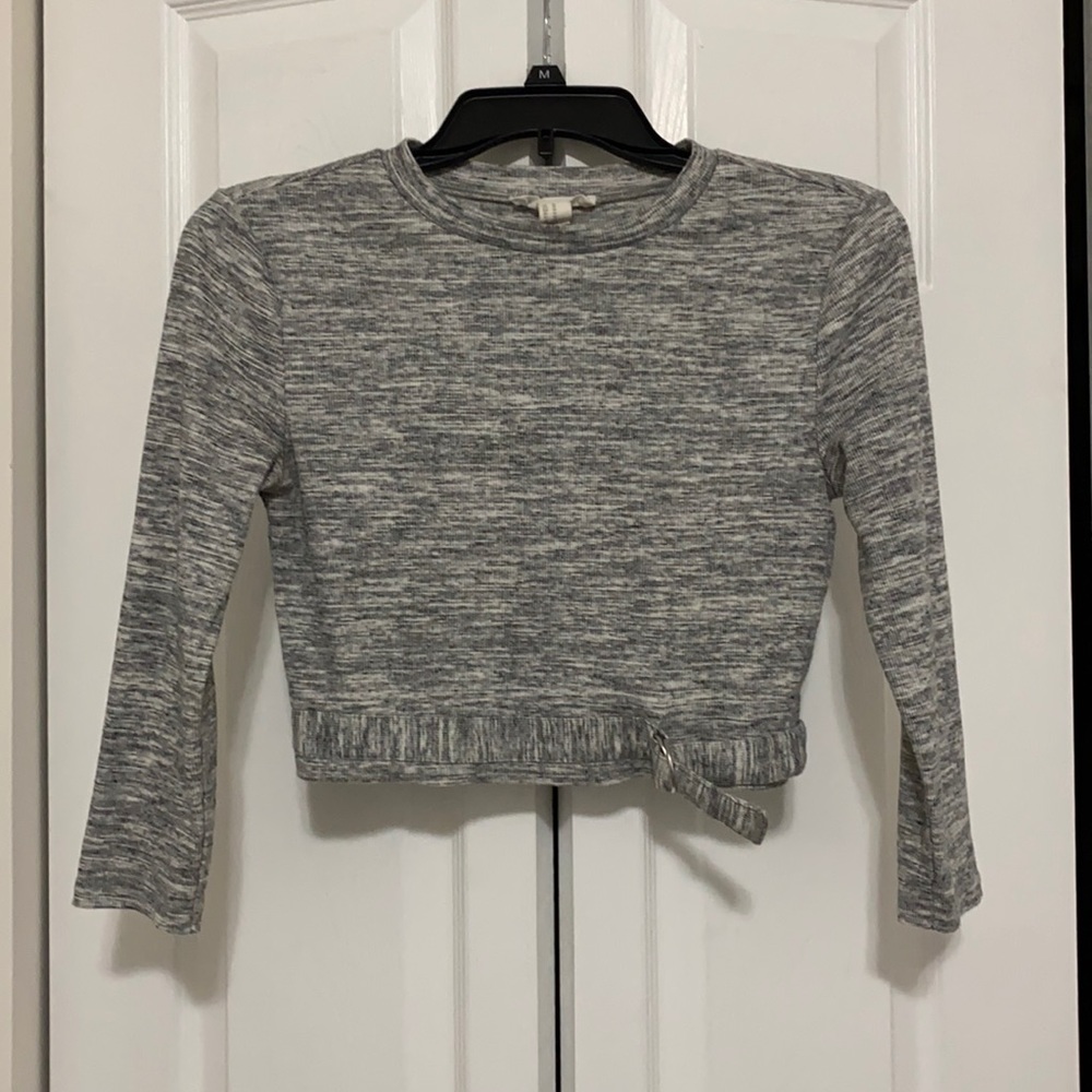 Forever 21 cropped Gray top buckle M